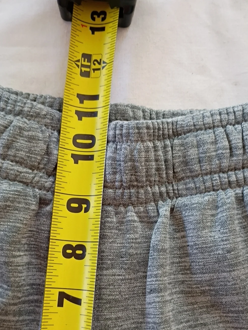 EUC Nike Boys Gray Performance Joggers Size Large Active Winter Athleisure